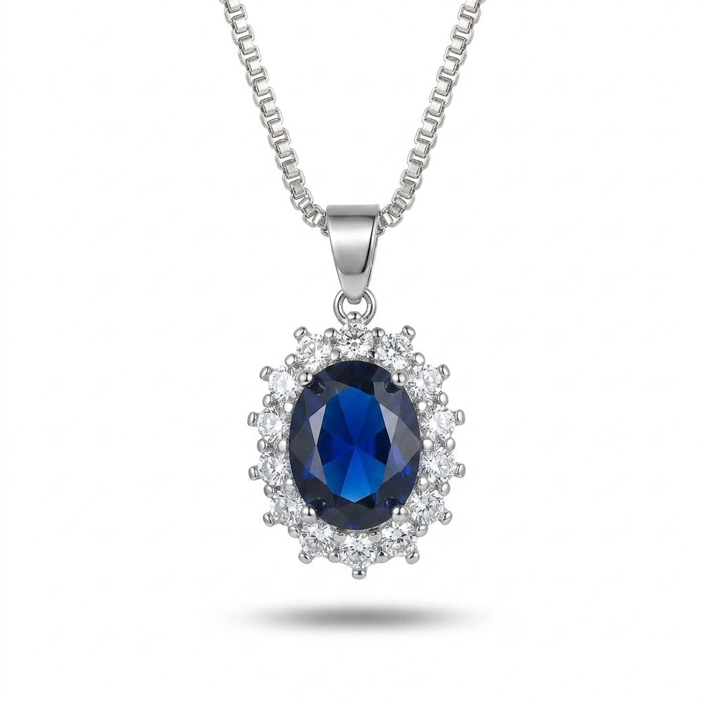 Minimalist Four-Leaf Clover Zirconia Necklace